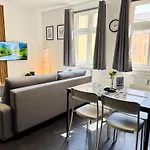 A Comfy Apartment In Smichov - Andel