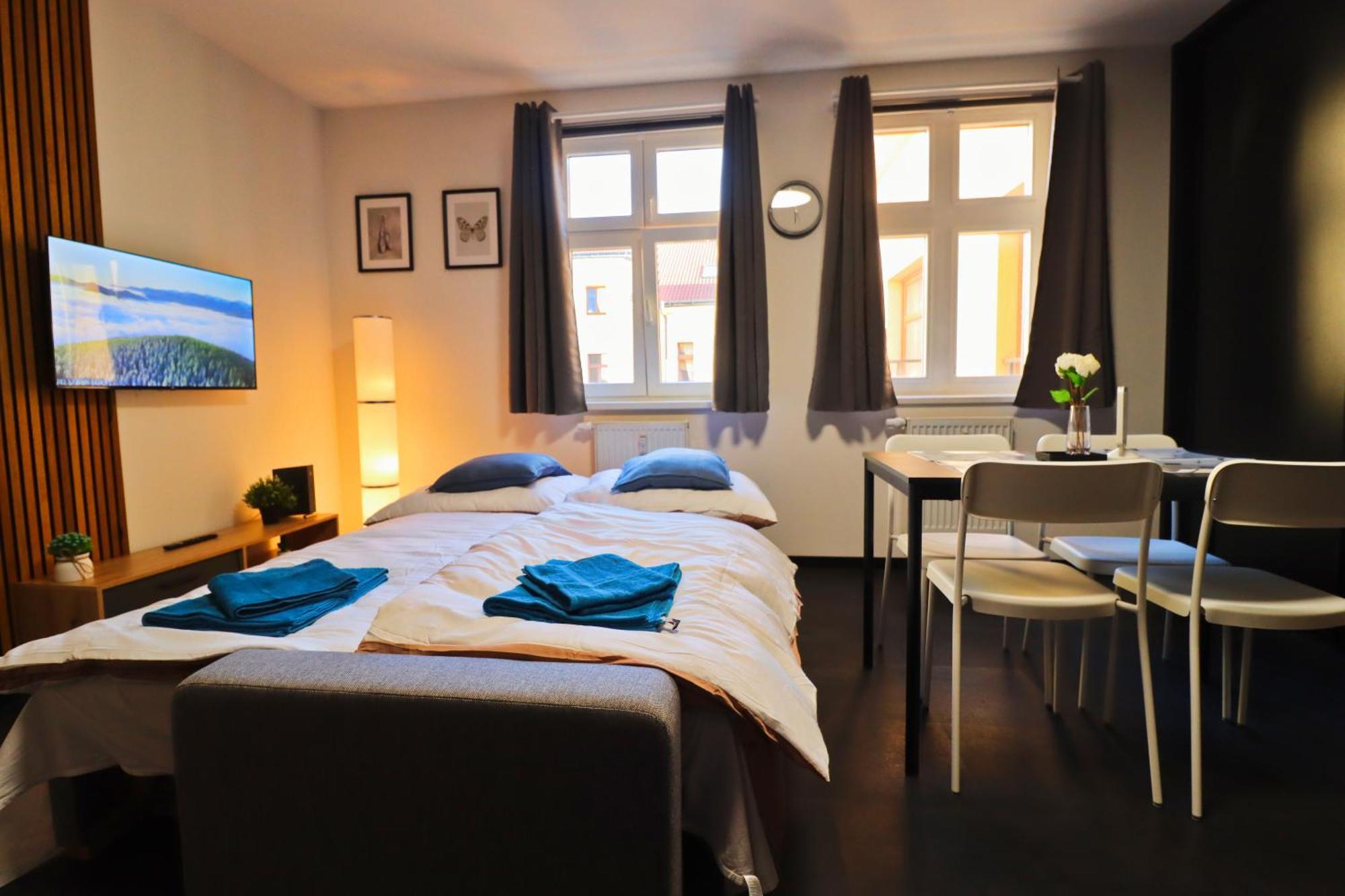 A Comfy In Smichov - Andel Apartment Prag